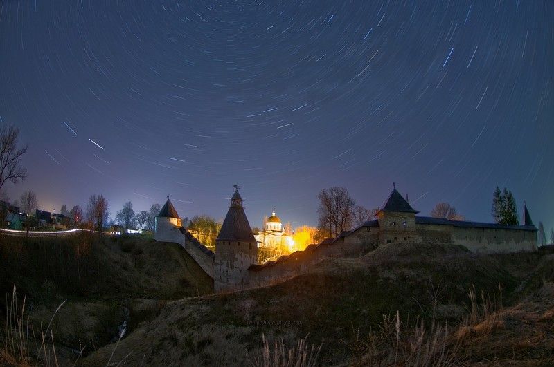 пейзаж, ночь, печерский монастырь, город, собор,башня, небо,звёзды, весна Звёздная карусель.photo preview