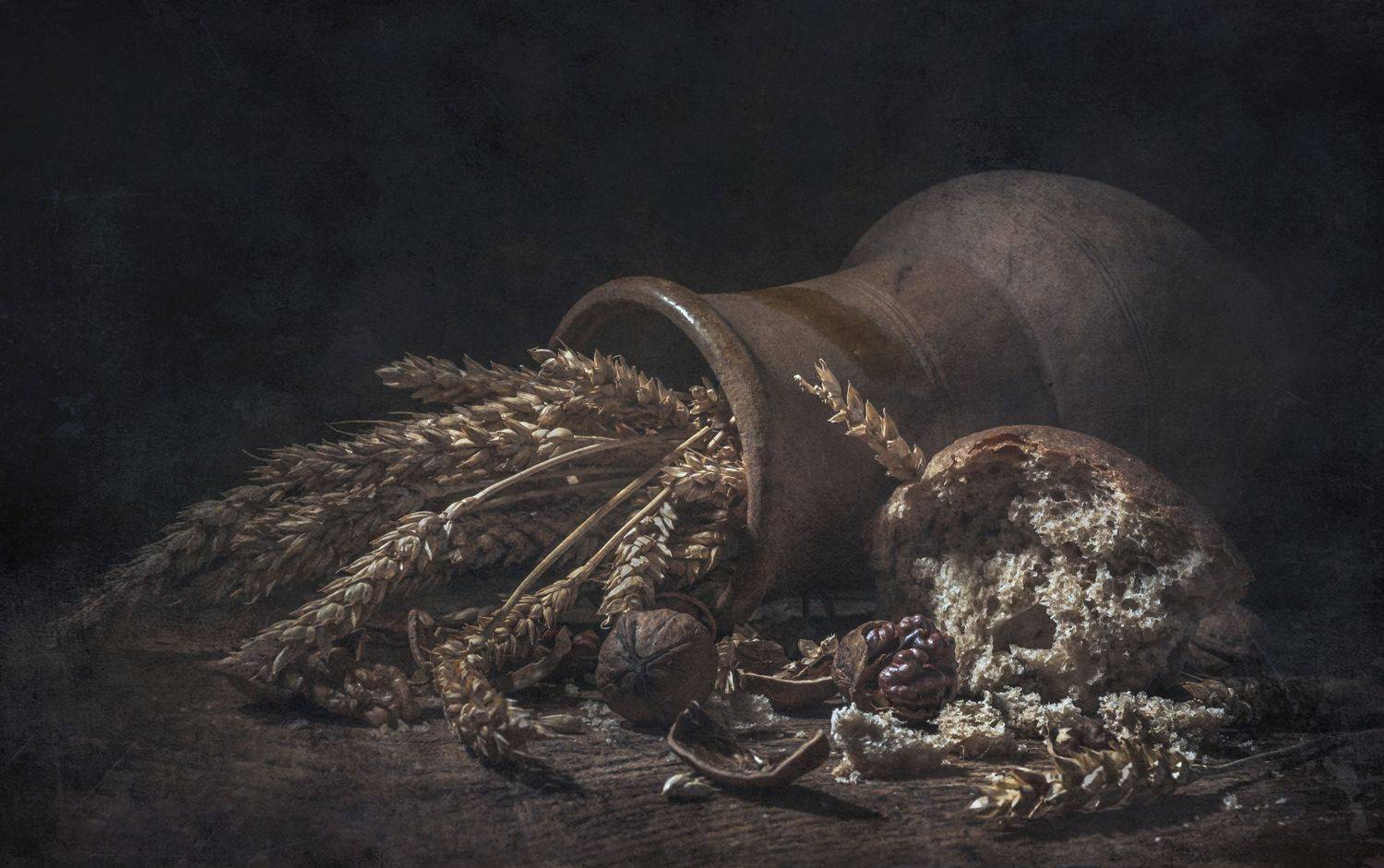 старая, крынка, злаки,колосья,орехи,хлеб,краюшка,ломоть,деревня, Володин Владимир Владимирович