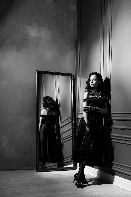 bw, retro, portrait, film Карина. Old Hollywoodphoto preview