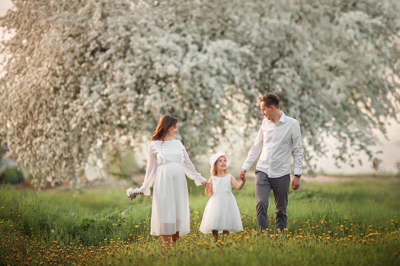 Фотограф Переславль, цветение Переславль, семья  Цветение Переславль-Залесскийphoto preview