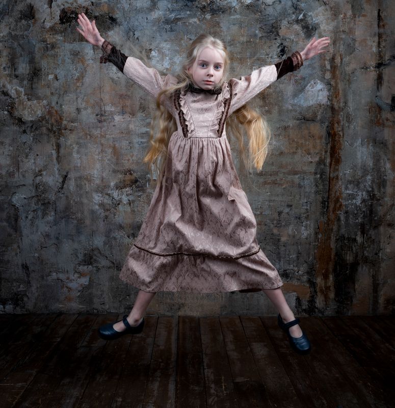 студийный портрет, детский портрет, семейный, концептуальное Викаphoto preview