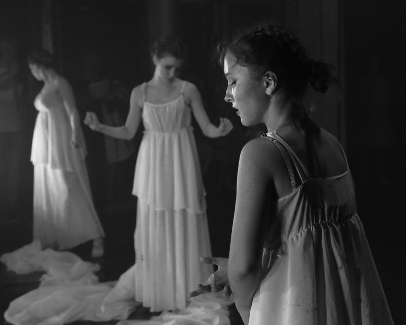 танец, девушка, чб Момент photo preview