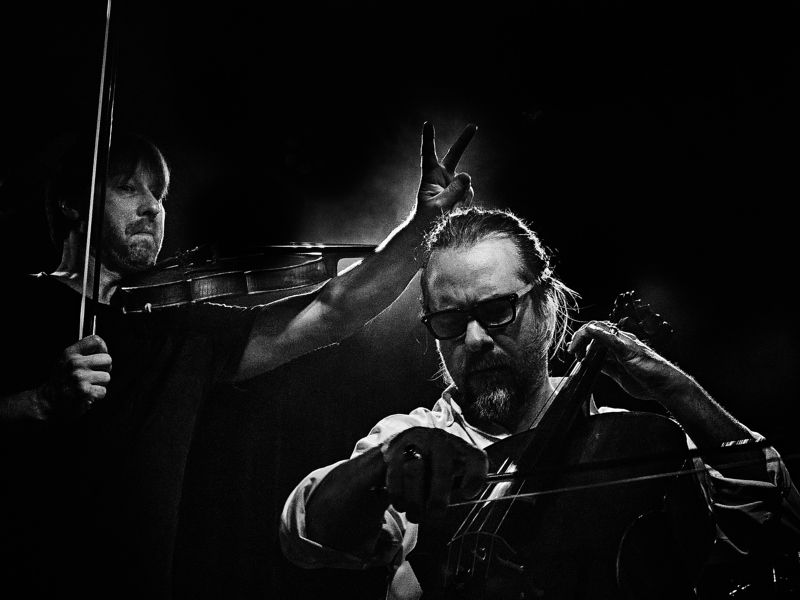 Концертная фотография, топ 20 концертных фотографов, съемка музыкантов, съемка концертов Старые друзьяphoto preview