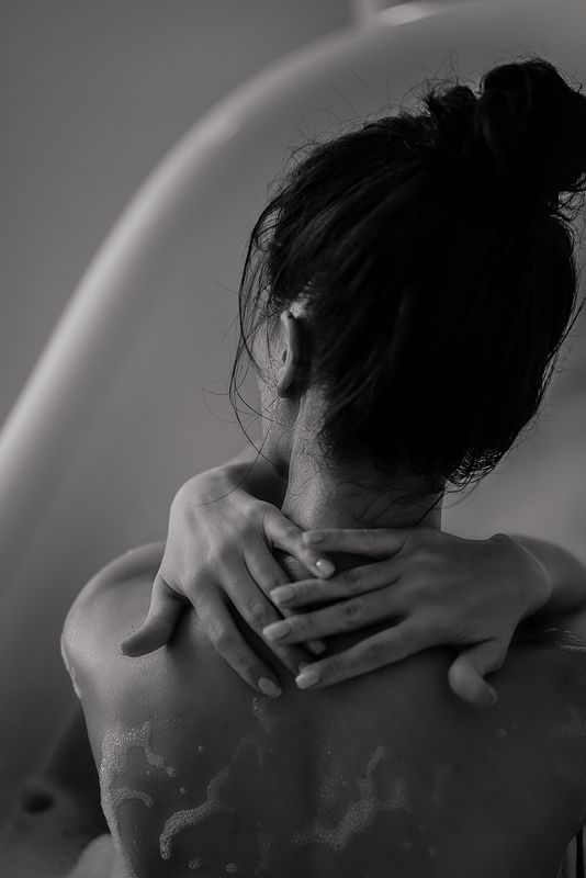 девушка, вода, ванна Сашаphoto preview