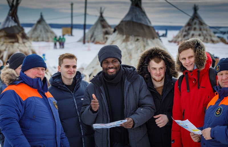 друг приехал photo preview