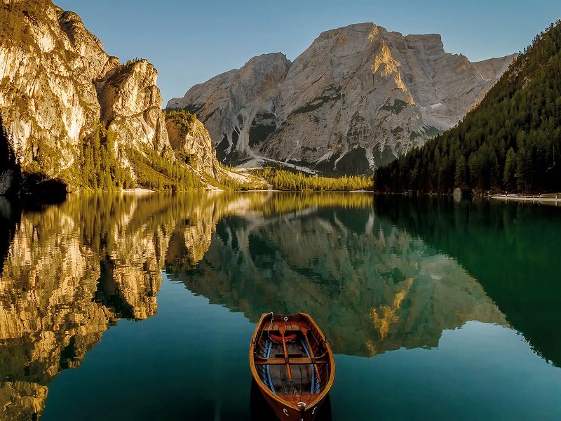 италия,доломиты,озеро,горы,лодка Озеро Брайес.photo preview