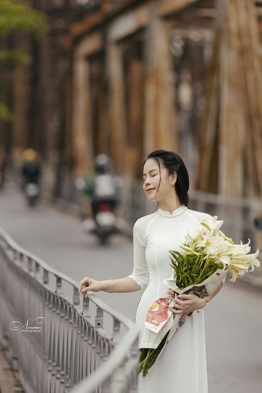 Vietnamese Women / Lily seasonphoto preview