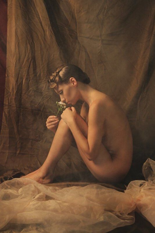 Maria with flowersphoto preview