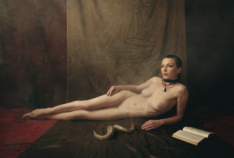 Woman with hornsphoto preview