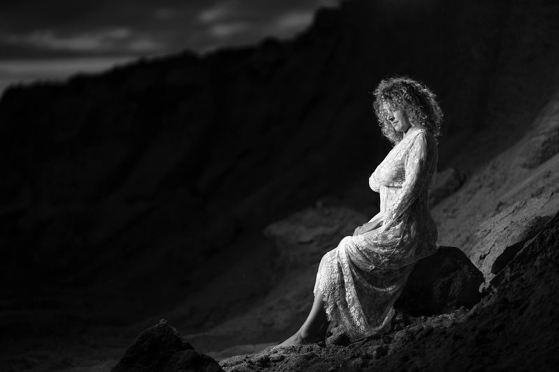 sensualne,kobieta,plener Kobiecośćphoto preview