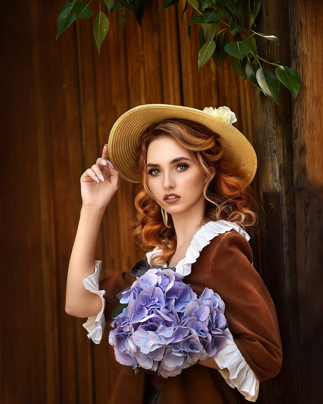 ДЕВУШКА В ШЛЯПЕphoto preview