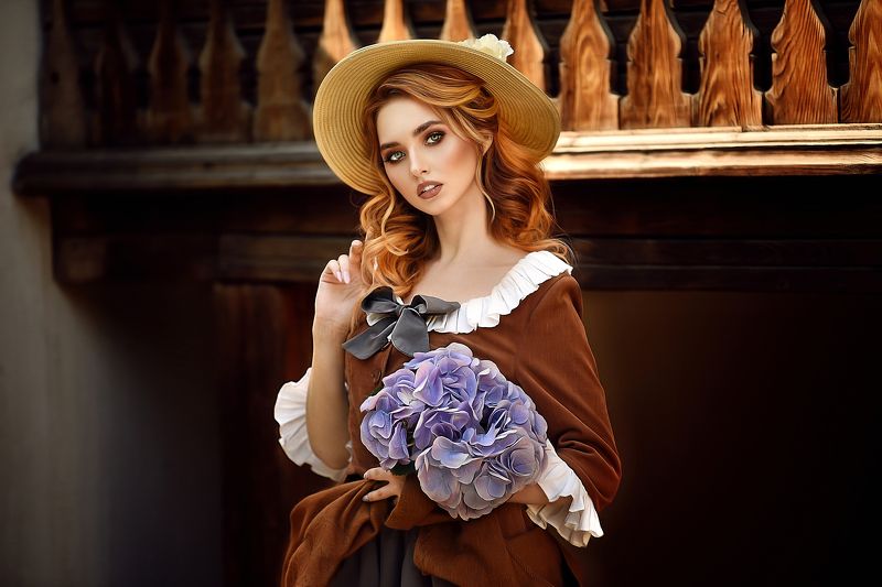 ДЕВУШКА В ШЛЯПЕphoto preview