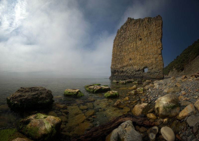 пейзаж, день, горы, небо, туман, море Парусphoto preview