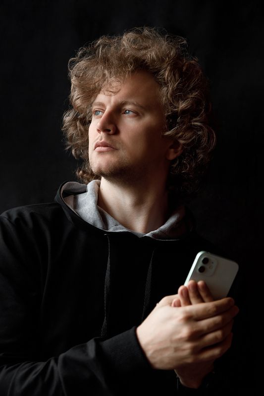 portrait, fineart с телефономphoto preview