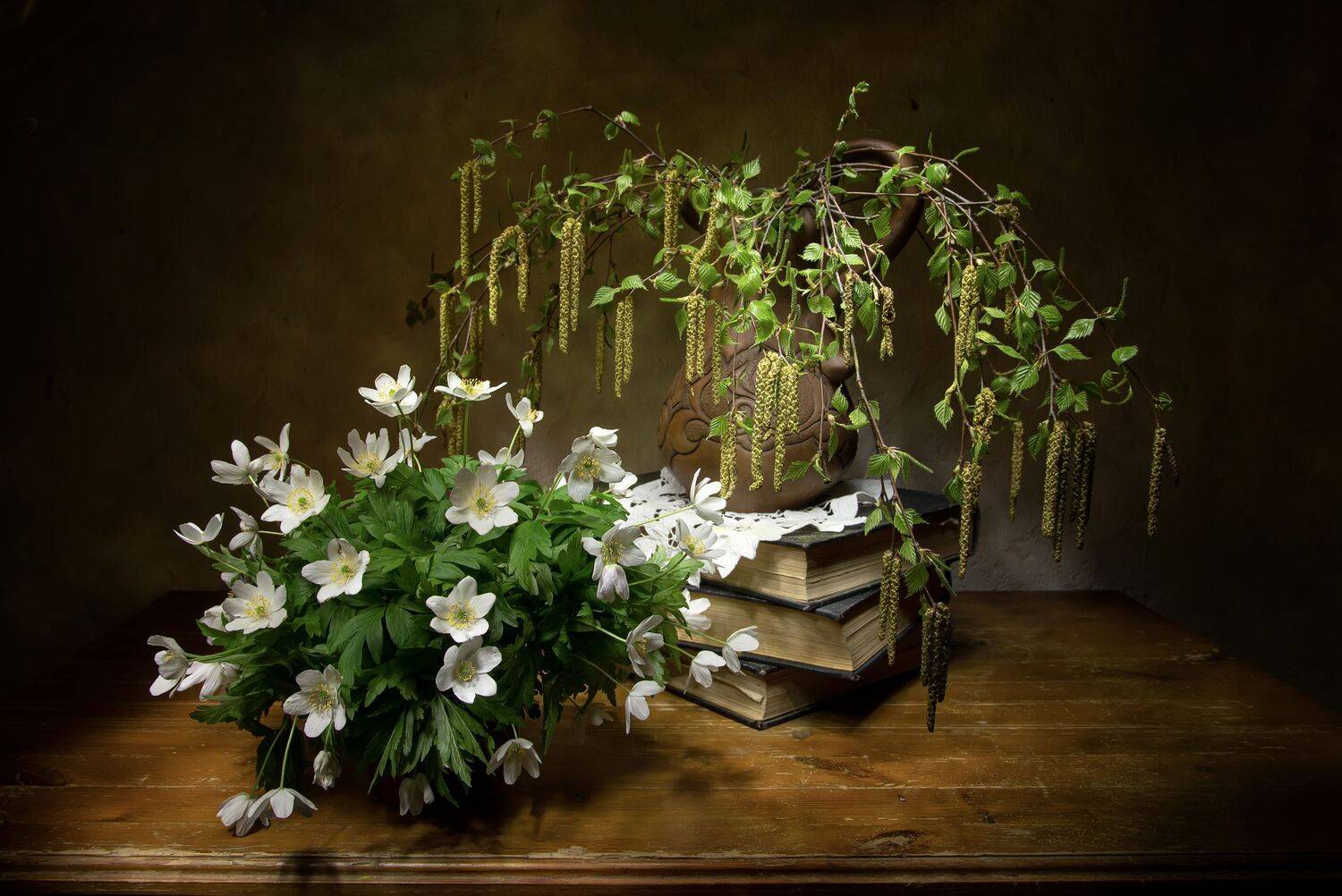 Весна.... Автор: Феденкова Татьяна натюрморт, весна, ветреница, береза, сережки, Феденкова Татьяна