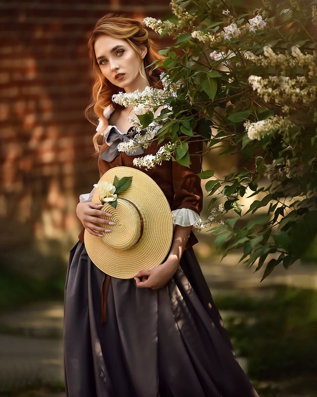 ДЕВУШКА В ШЛЯПЕphoto preview