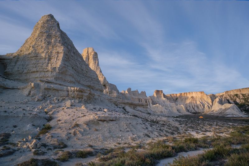 В окружении великановphoto preview
