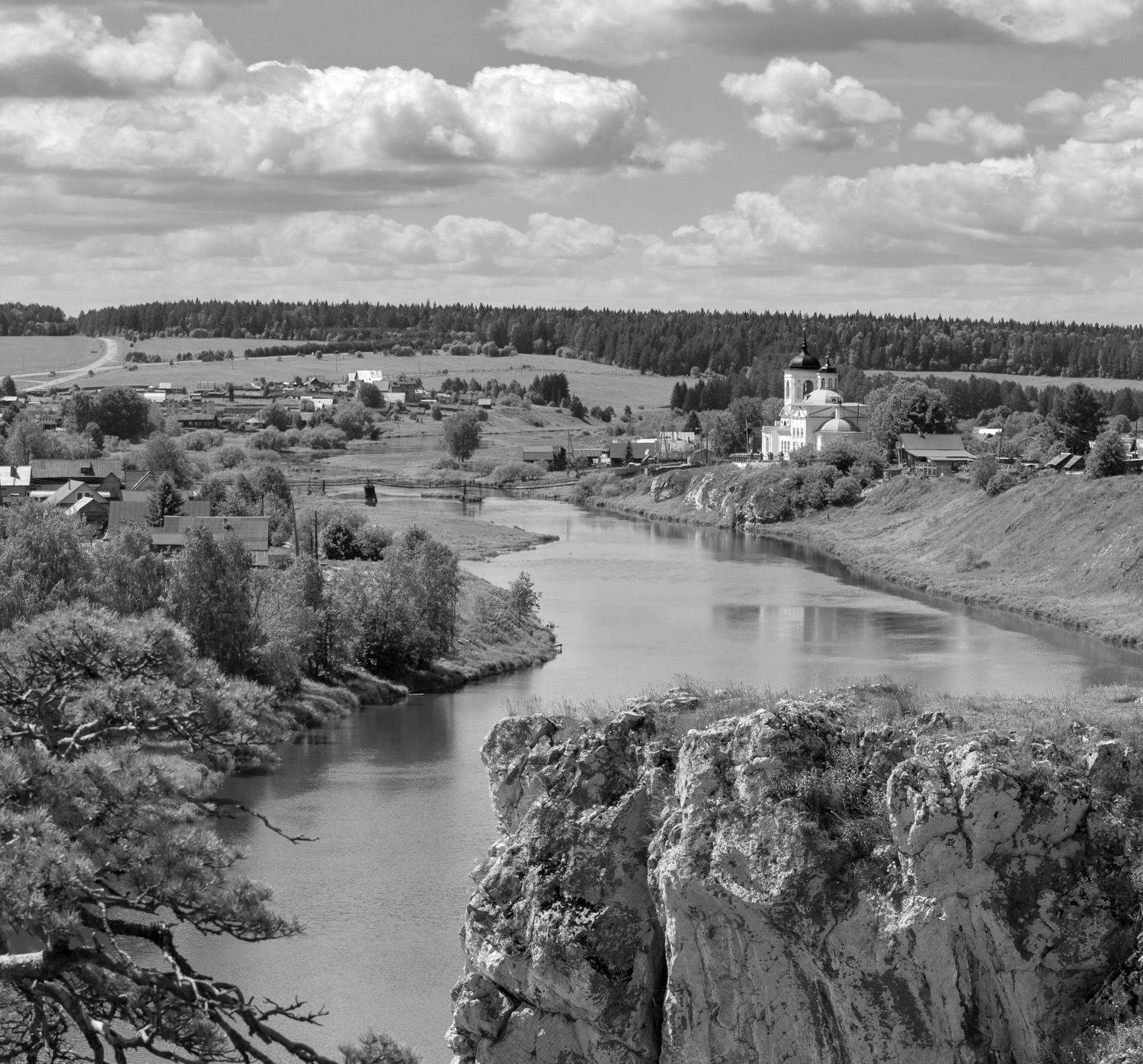 На Чусовой. Автор: Татьяна Попова река, деревня, церковь, облака, гора, Татьяна Попова