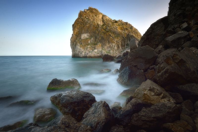 крым, море, камни У скалыphoto preview