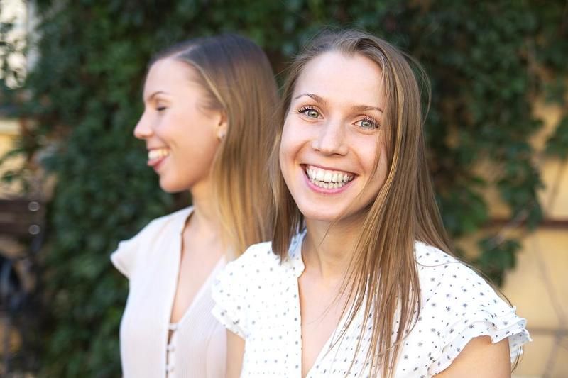 Sistersphoto preview