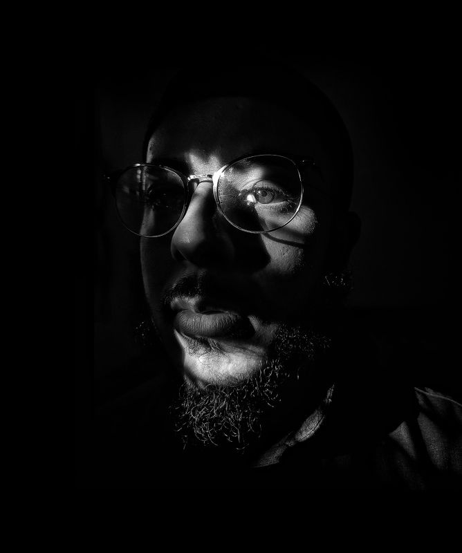 black and white, bnw, portrait, film, light Light and shadowphoto preview