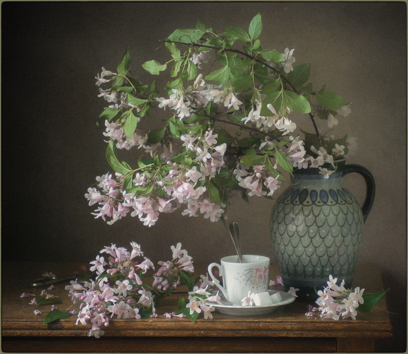 Весенняя веточкаphoto preview