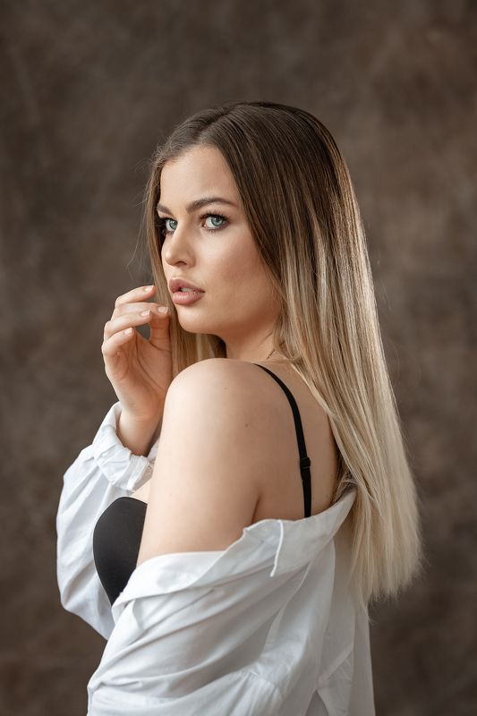 Женский портрет, портрет девушки Лизаphoto preview