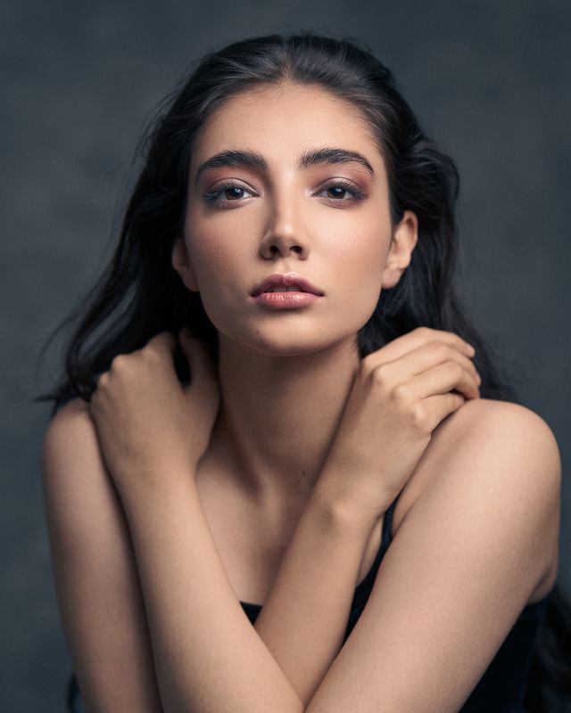 portrait dramatic light model girl photographer beauty art  Janphoto preview