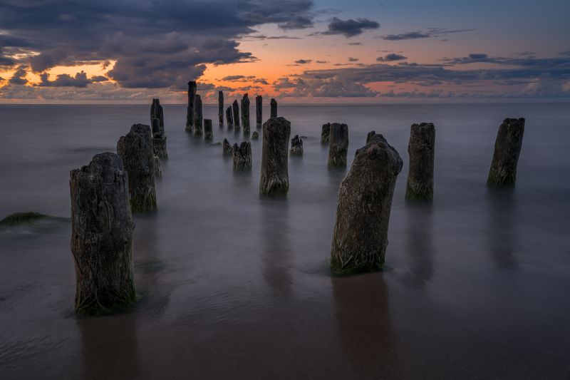 балтийское море, закат, волнорезы *photo preview