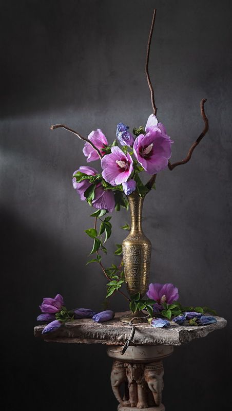Still life, bronze vase, Syrian hibiscus flowers, stone, Indian column, dry branches, sunlight from the window Про бронзовую вазу. / About the bronze vase.photo preview