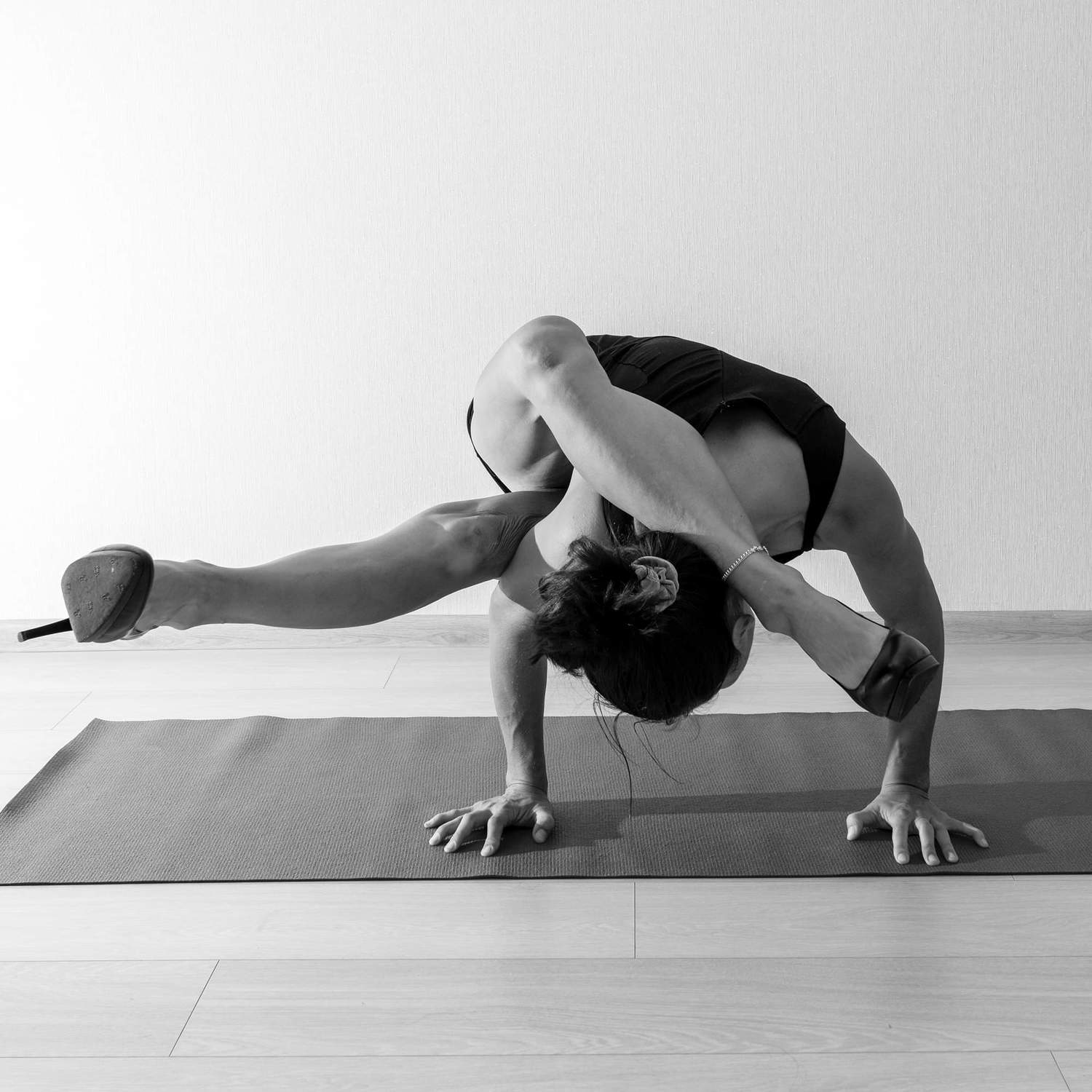 #photoart, #yogastyle, #yoga, #blackandwhite, #homework, Schuessler Peter