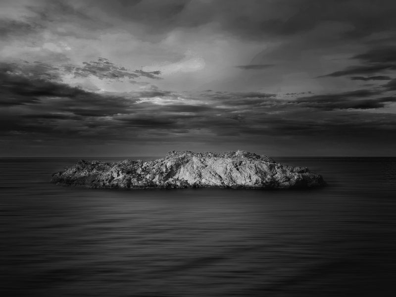 black and white, landascape, clouds, sea, rock, seascape Rock Islandephoto preview