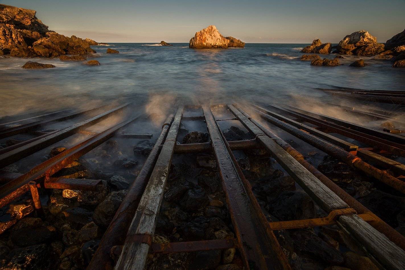 The Golden Rock. Автор: Васил Анастасовски , Васил Анастасовски