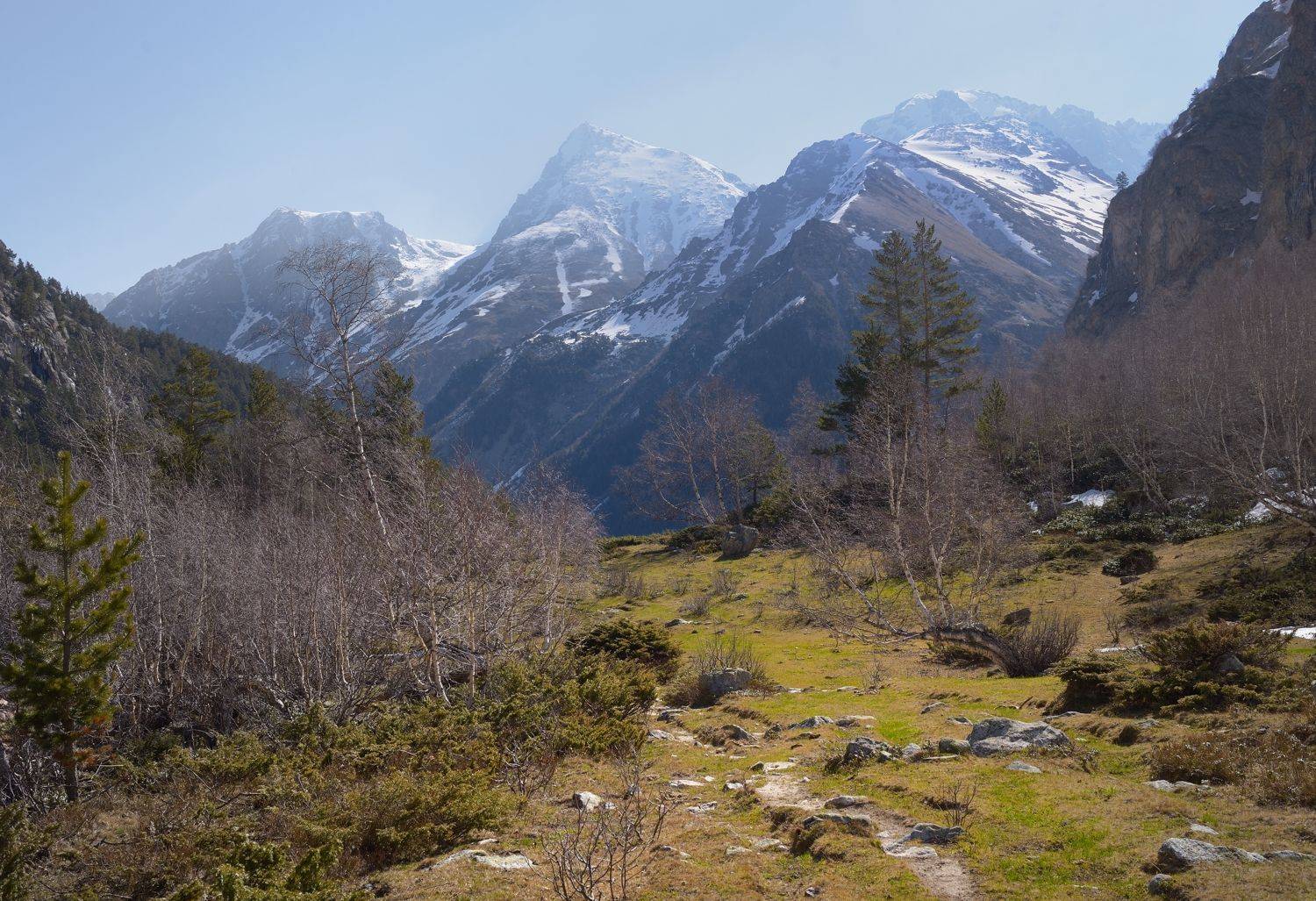 Пришла весна в Узункол. Автор: Александр Жарников горы весна уункол, Александр Жарников