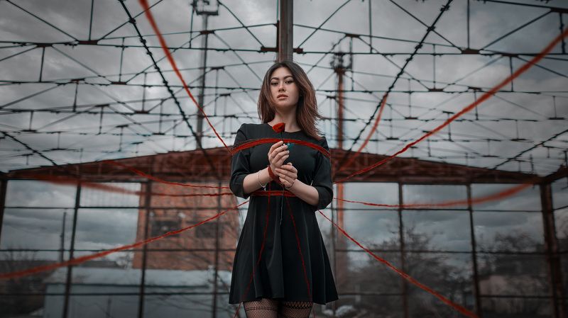 портрет, женский портрет, постановочная фотография Связаннаяphoto preview