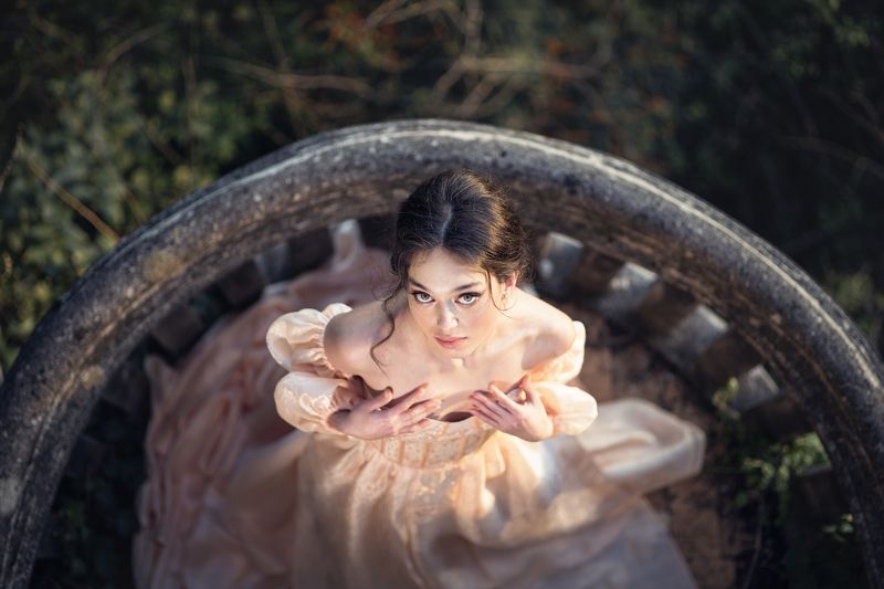 девушка принцесса романтика море замок балкон история Джульеттаphoto preview