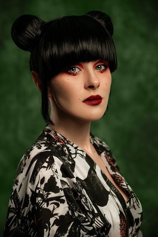 гетерохромия, эльф, женский портрет из серии \