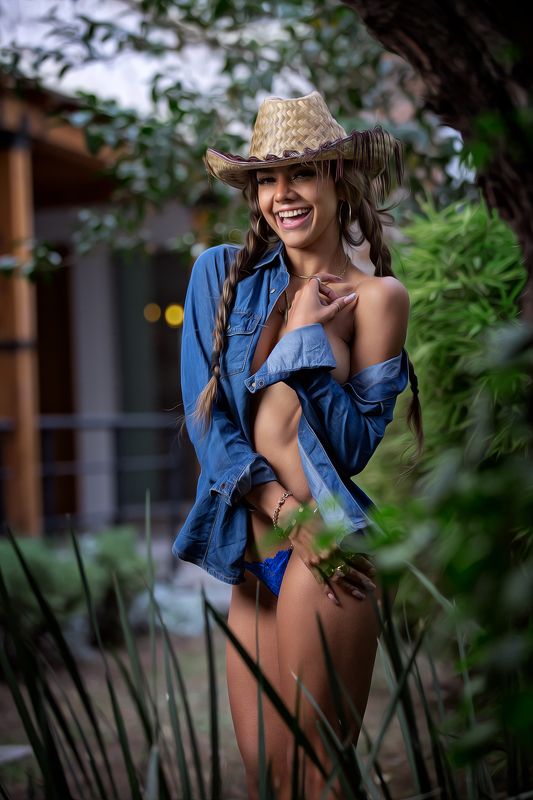 sexy, model, latin, boobs, mexican, seductive, ballerina, classy Andy Coronadophoto preview