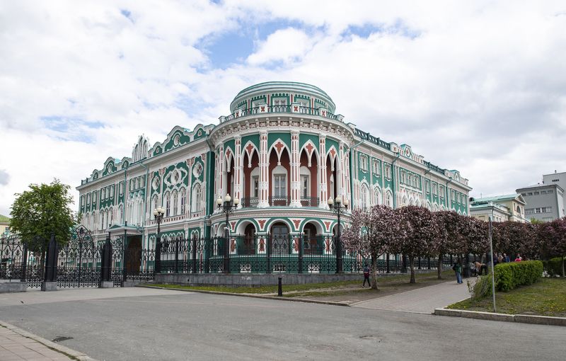 Кружева дома Севастьянова. Екатеринбург.photo preview