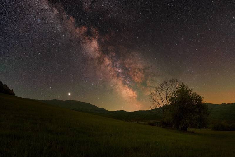 #thisisslovakia #milkyway #milkywaychasers #nightscape #airglow #nightspace #milkywaychasers #night_excl #starscape #astrophoto #tamron #nikon #fd750 #omegon #omegon #xtrans #planet #spaceart #cosmos #digitalart #wonderfulplaces #wonderful_places #beautif Milky Way. Airglow, Jupiter, Saturn and a lot of others Nebulae ...photo preview