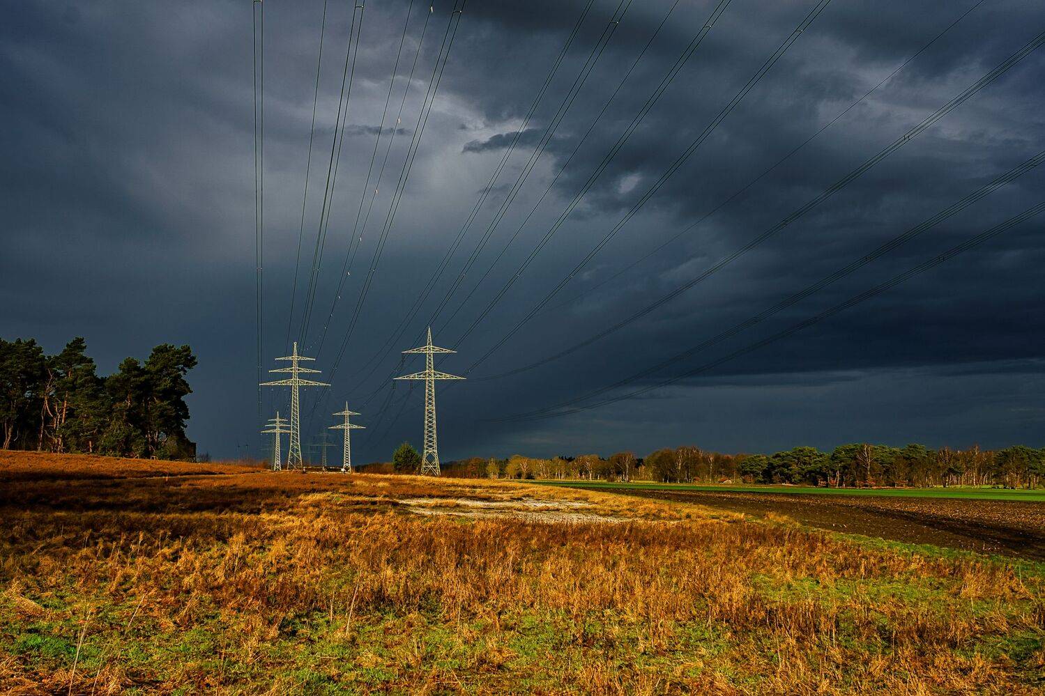 Солнце и туча. Автор: VIktor , VIktor