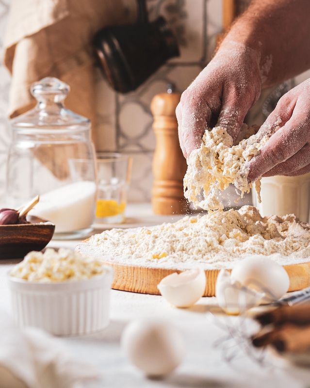 Мужчина, руки, еда, мука, работа, хлеб Пекарьphoto preview