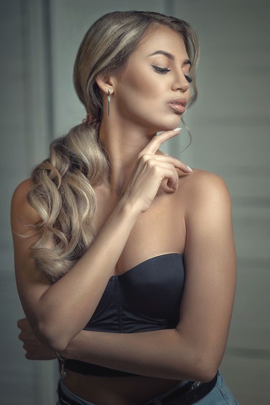 женский портрет, блондинка Ликаphoto preview