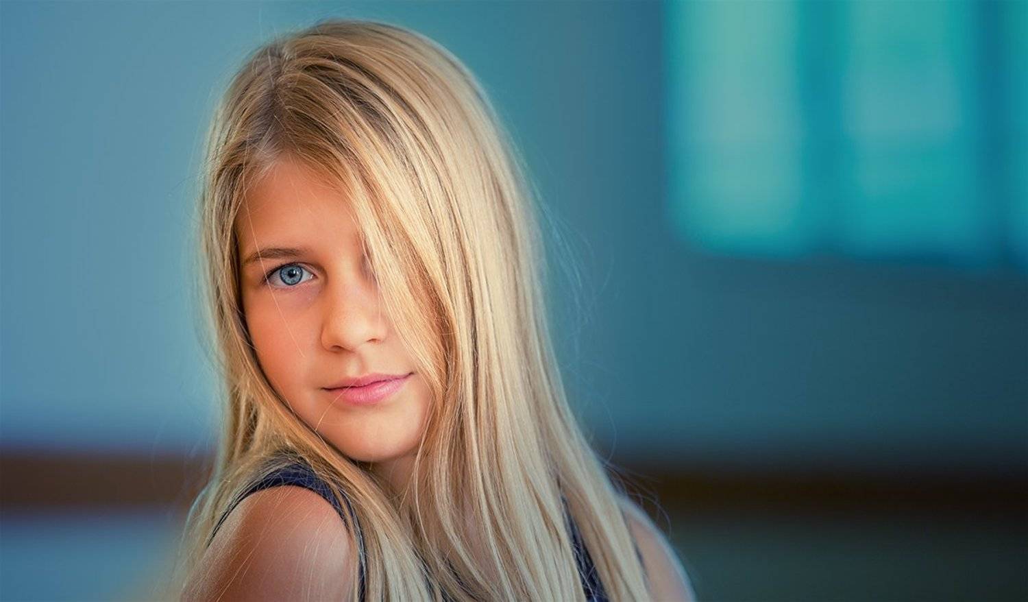 в школе (Ася). Автор: Владимир Верендеев Ася, Владимир Верендеев