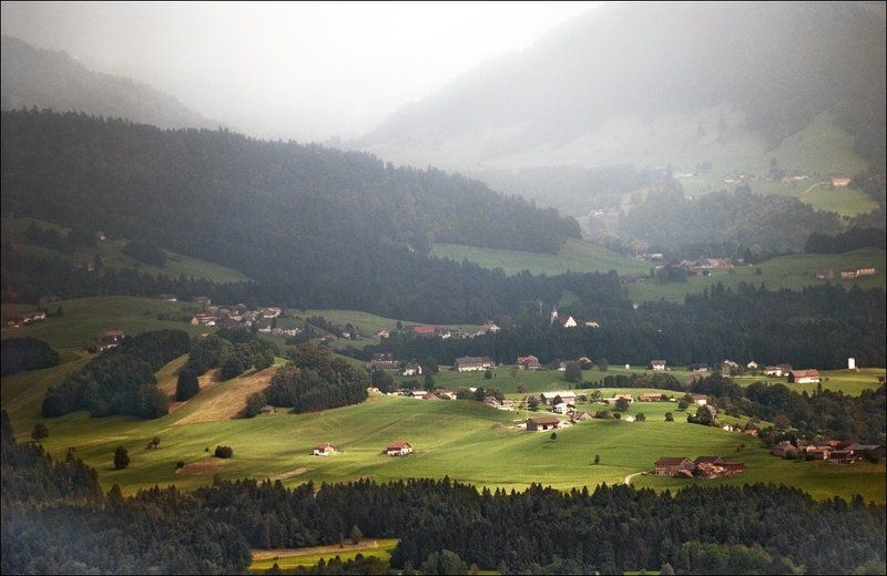 Подступает непогодаphoto preview