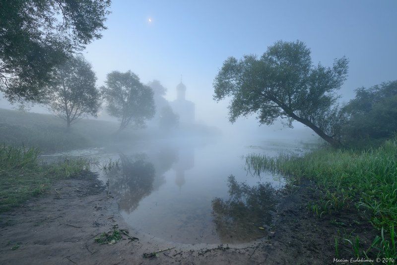 Покрова на Нерли Два одиночестваphoto preview