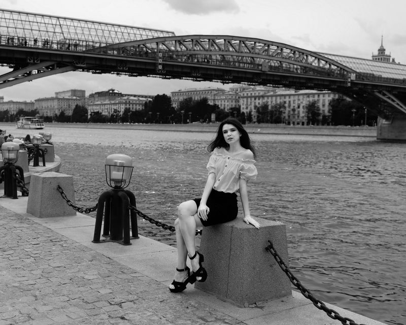 стрит, красивая девушка, женский портрет, концептуальное Настяphoto preview