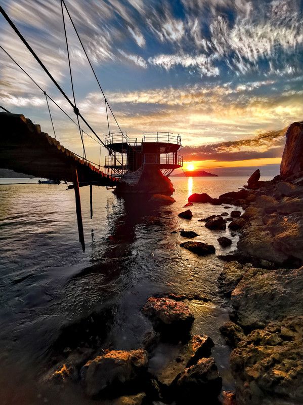 Мост к рассветуphoto preview