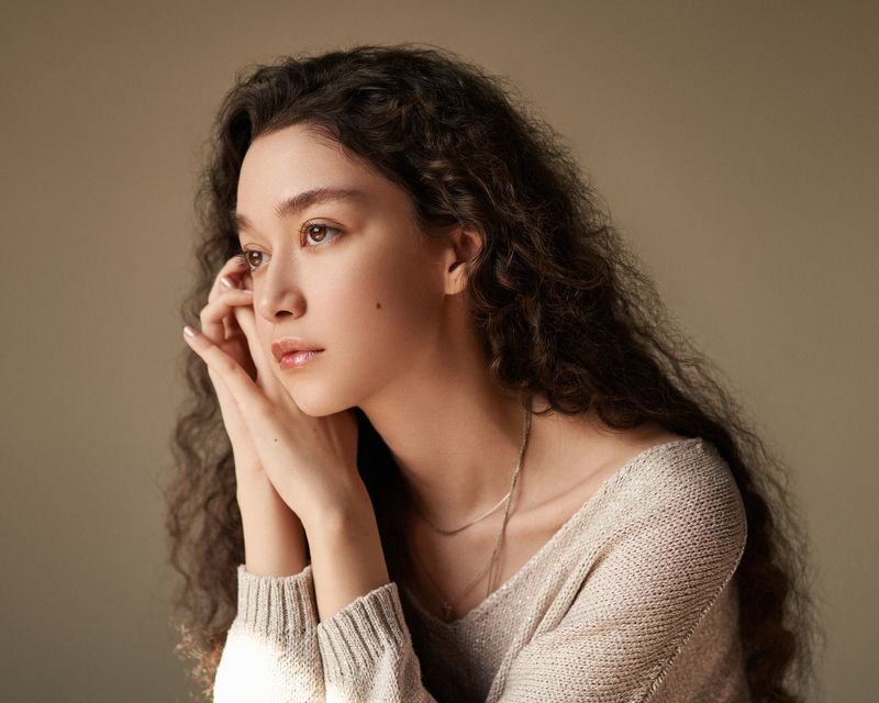 portrait dramatic light model girl photographer beauty art  Setphoto preview