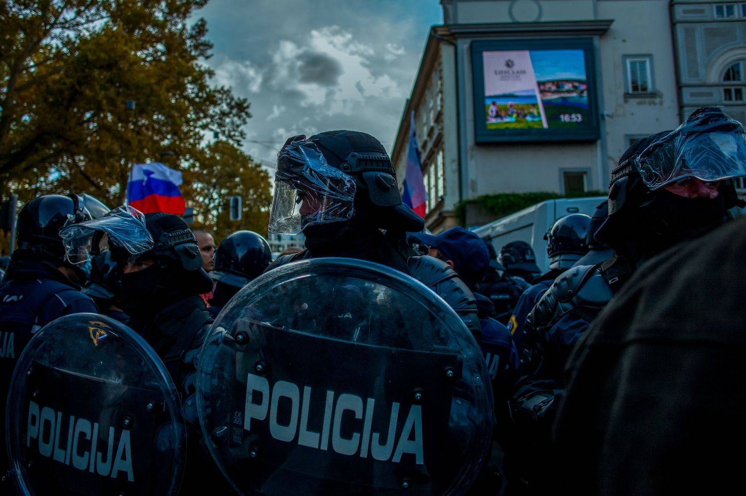 photojournalism journalism press looklikewarzone photojournalistslife, Ga&scaron;per Le&scaron;nik